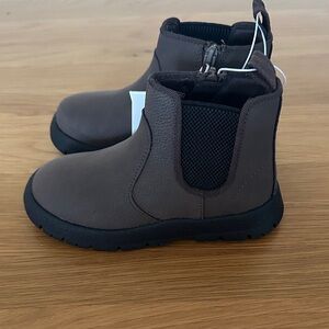 NWT Zara Kids' Stylish Brown Chelsea Boots